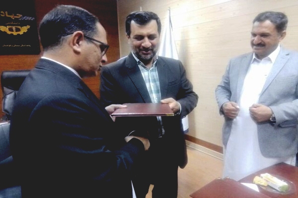 امضای تفاهم نامه جهاددانشگاهی با شهرداری و شورای شهر زاهدان