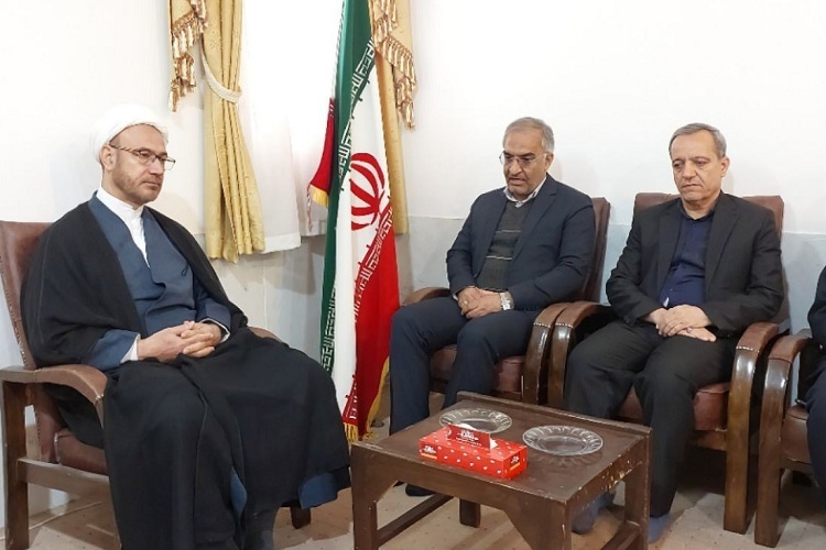 دیدار مدیرکل آموزش و پرورش فارس با امام جمعه جهرم