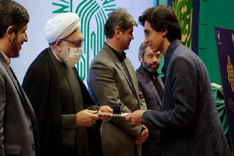 تقدیر از پژوهشگران برتر آستان قدس رضوی در هفته پژوهش