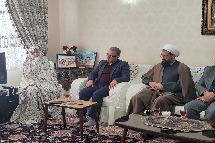 دیدار با خانواده دانشجوی شهید محمدرضا فامیل زرگریان