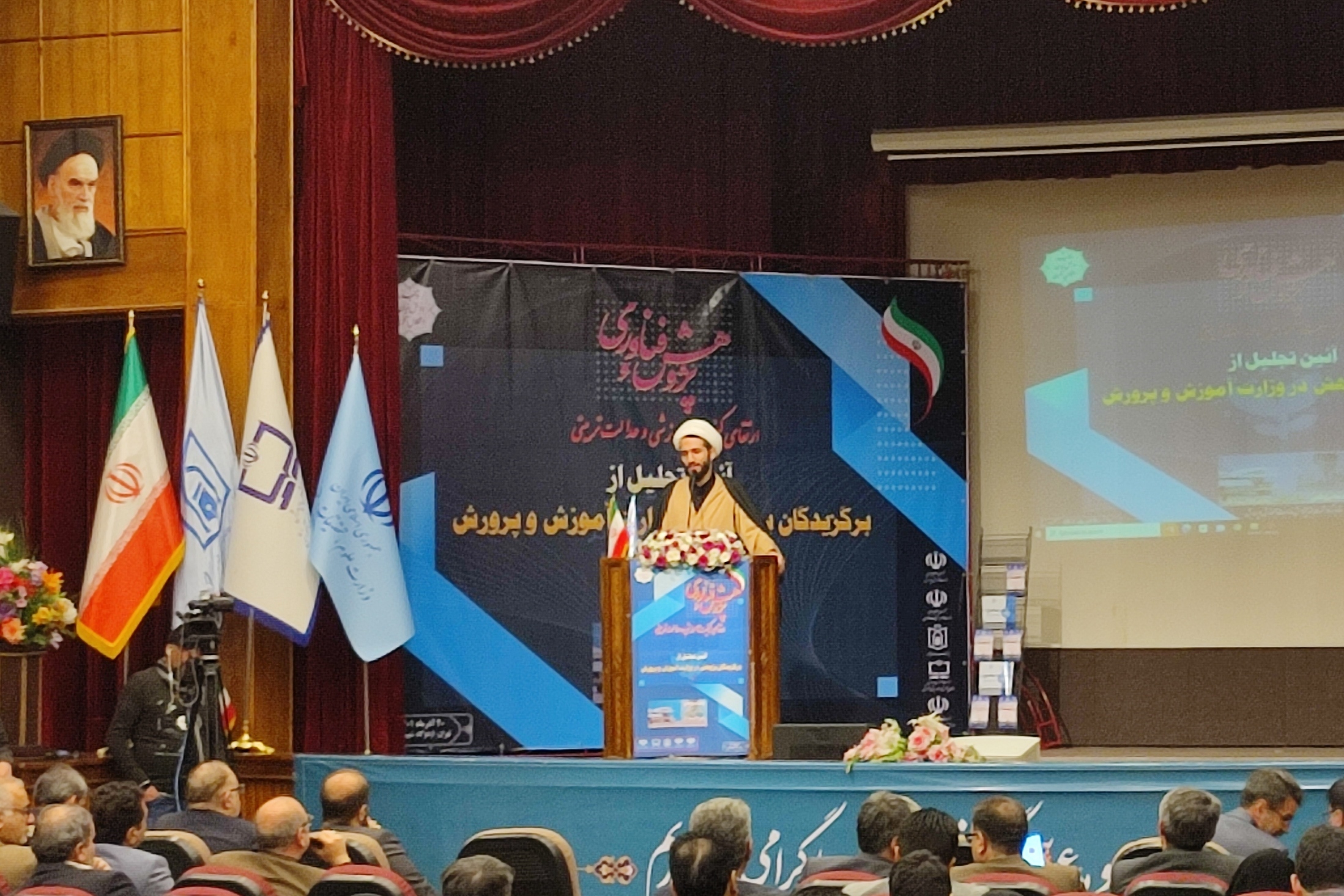 جامعه دانش‌بنیان تنها در آموزش و پرورش ساخته می‌شود + فیلم