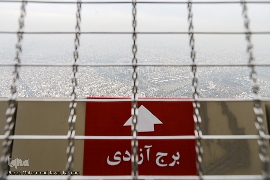 کارمندی بچه‌ها در آلوده‌ترین روزهای سال