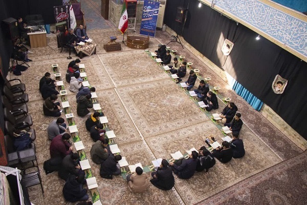 کارگاه تخصصی ارتقای قاریان و حافظان قرآن در قم