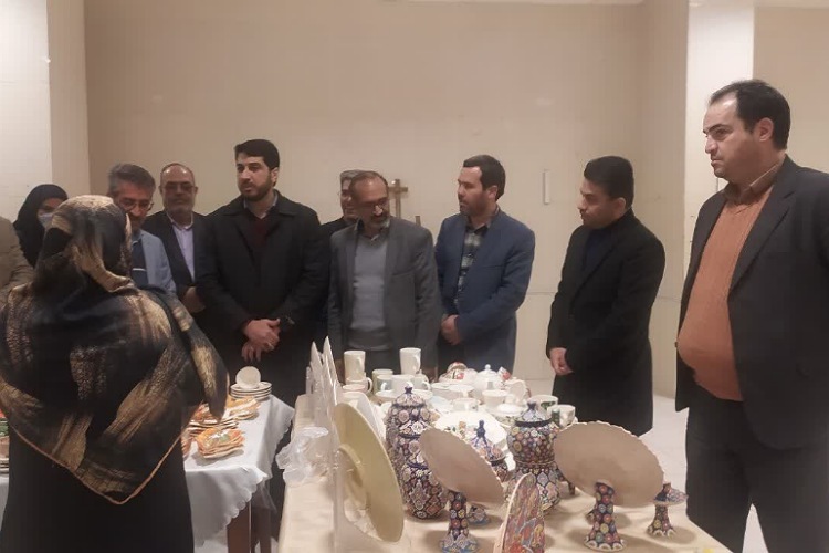 نمایشگاه یلدای مهر ملایر