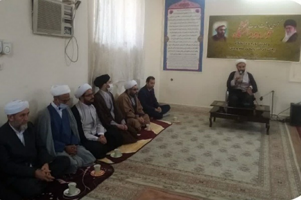 حجت الاسلام طالبی رئیس تبلیغات اسلامی گنبد کاووس در مراسم وحدت حوزه و دانشگاه در حوزه علمیه گنبد کاووس