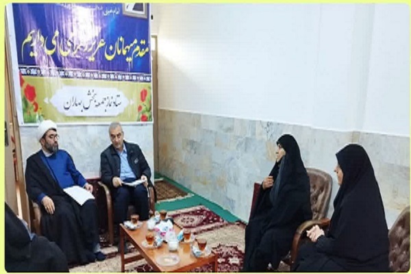 حجت الاسلام رضازاده امام جمعه بخش بهاران در دیدار با مدیران جامعه القرآن سرخنکلاته