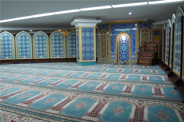 نمازخانه بین راهی