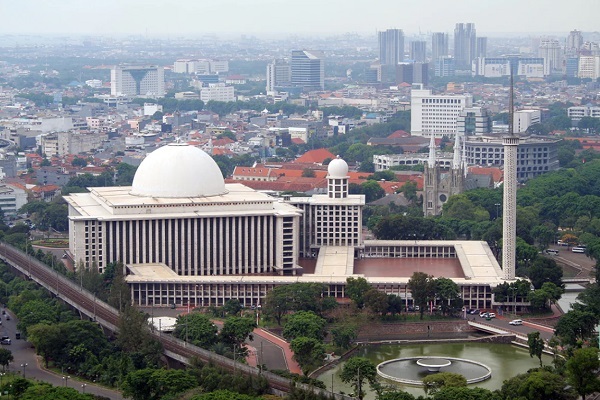 مسجد و کلیسای جامع جاکارتا، نمونه‌ای عالی از همزیستی ادیان