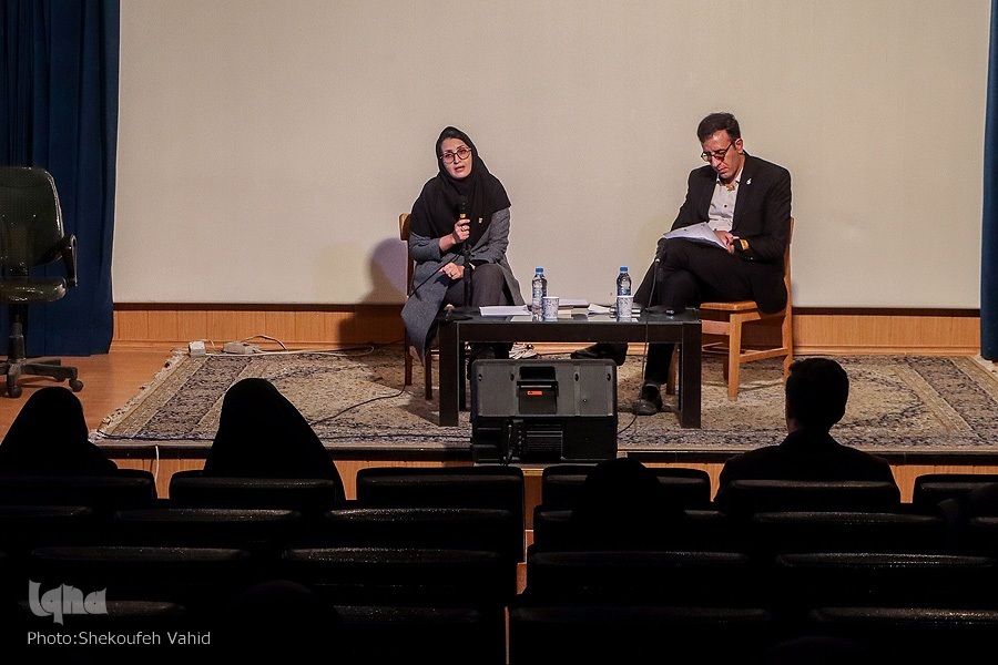 نشست خبرنگار شدن و خبرنگار ماندن