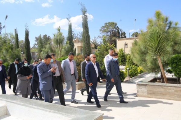بازدید استاندار کرمان از محل اسکان مسافران نوروزی