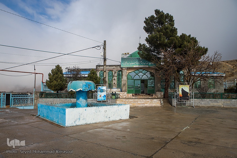 آستان مقدس امامزاده سیدعبدالعزیز(ع) دهسرخ آستان مقدس امامزاده سیدعبدالعزیز(ع) دهسرخ