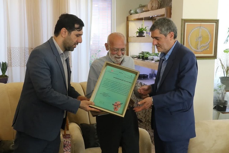 تجلیل از مهدی فقیه