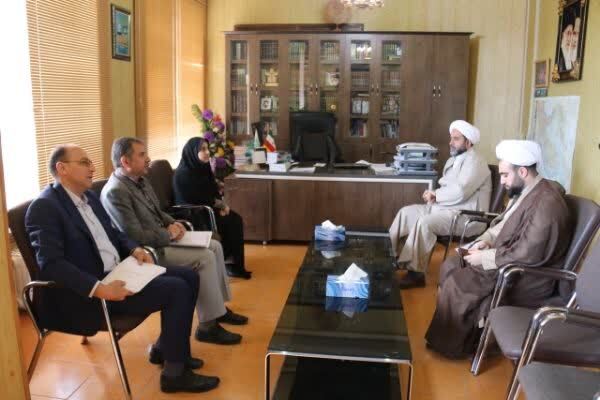 حجت‌الاسلام منصور امامی، مدیرکل تبلیغات اسلامی آذربایجان‌غربی، پروین محمدپوری، مدیرکل بهزیستی آذربایجان‌غربی