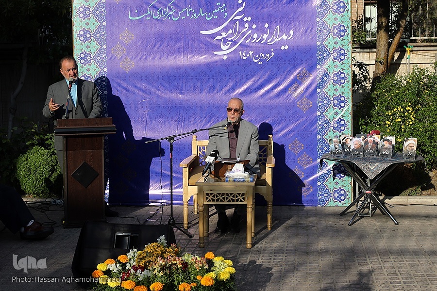 تجلیل از پیشکسوت گمنام و طرح مطالبه‌ای جدی در نهمین دیدار نوروزی جامعه قرآنی