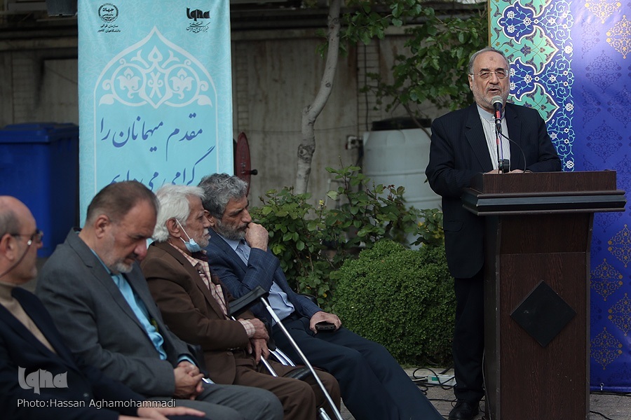 تجلیل از پیشکسوت گمنام و طرح مطالبه‌ای جدی در نهمین دیدار نوروزی جامعه قرآنی