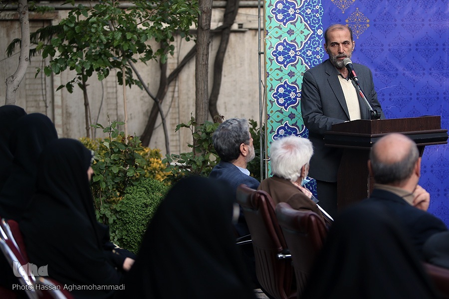 تجلیل از پیشکسوت گمنام و طرح مطالبه‌ای جدی در نهمین دیدار نوروزی جامعه قرآنی