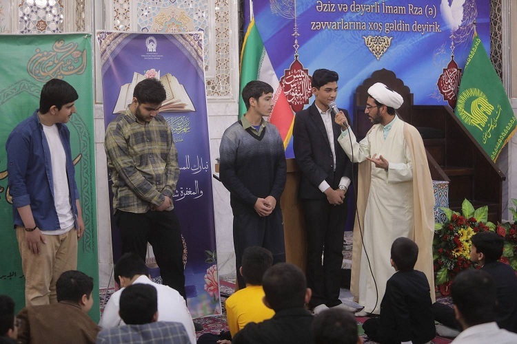 برگزاری جشن میلاد امام حسن(ع) با حضور نوجوانان ۱۸ ملیت در حرم رضوی