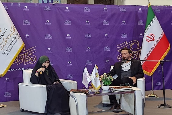 حضور صحیفه‌سرایان در نمایشگاه قرآن؛ برگزاری نشست‌های روزانه «شعرهای قرآنی حافظ» + عکس