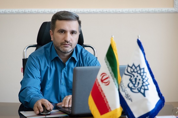 لزوم استفاده از ظرفیت هنرمندان برای تبیین ارزش‌های انقلاب