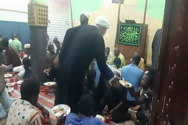 مراسم افطار و عزاداری شب نوزدهم رمضان در مسجد شیعیان کامرون برگزار شد