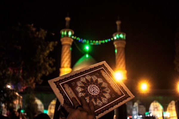 شب قدر و قرآن برسر