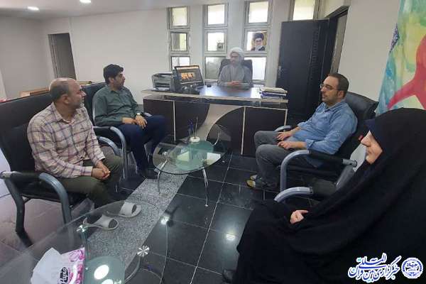 آیین تکریم هنرمندان انقلابی مسجد