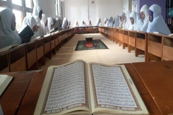 مراسم جزءخوانی قرآن در مراکز المصطفی ماداگاسکار + عکس