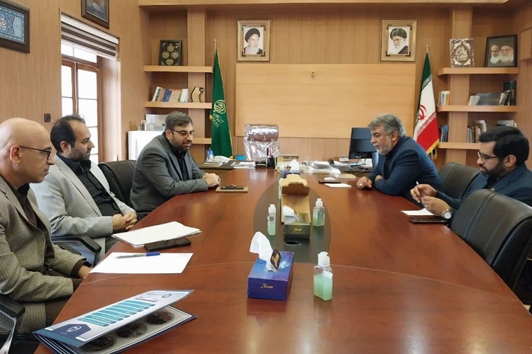 نشست رئیس جهاددانشگاهی فارس با معاون حرم شاهچراغ(ع)