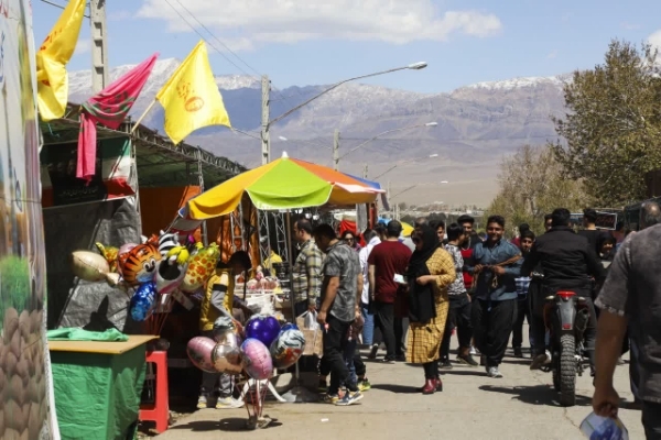 بازدید مسافران نوروزی