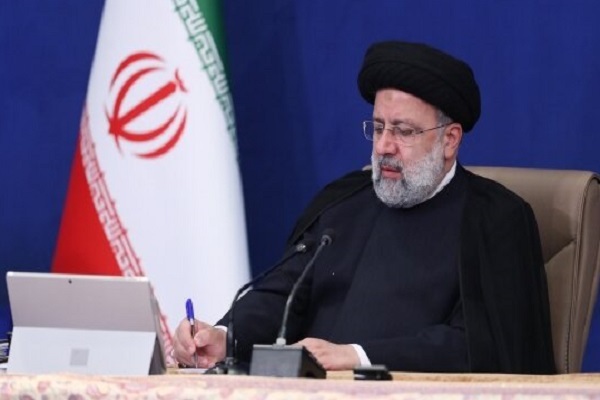 رئیس‌جمهور در پیامی درگذشت استاد سمیعی گیلانی را تسلیت گفت