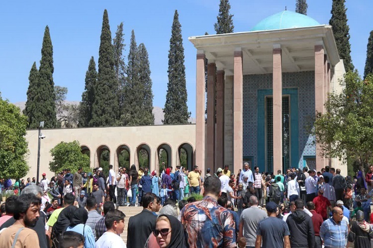 آرامگاه سعدی در ایام نوروز