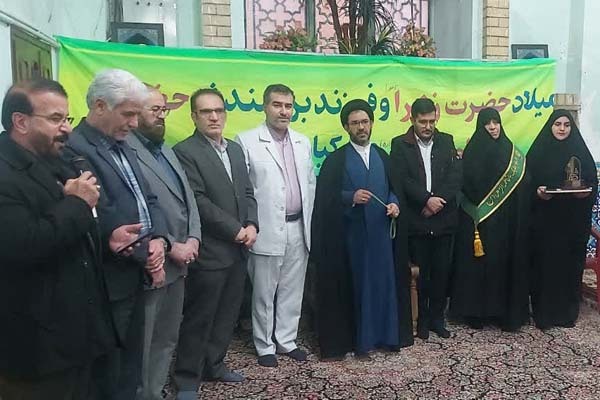 تکریم بانوی پیشکسوت عرصه ستایشگری اهل‌بیت(ع) بروجرد