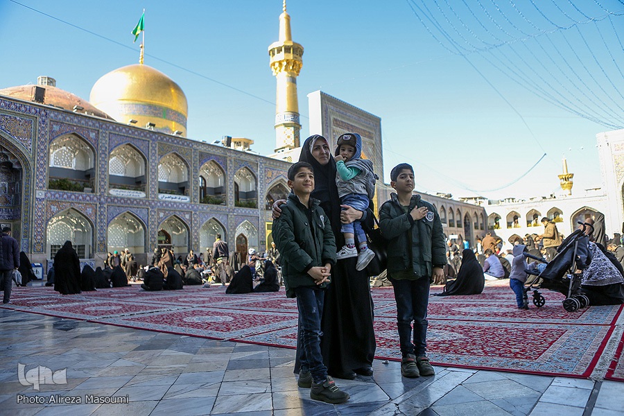 مادرانه