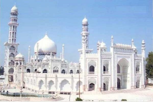 از لزوم اصلاح ذهنیت‌ها درباره زنان تا پیام آیت‌الله شبیری زنجانی به ایکنا