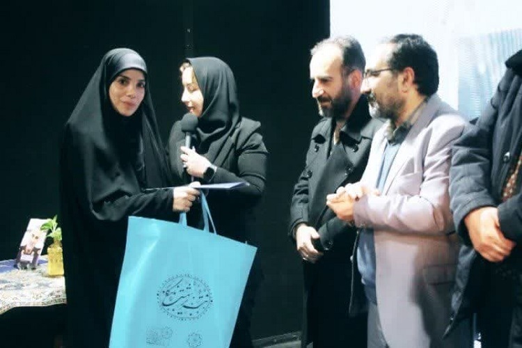 مهری هاشم زاده، خبرنگار ایکنا