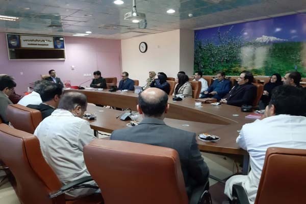 نشست نقد و بررسی کتاب در بیمارستان شهید رحیمی خرم آباد