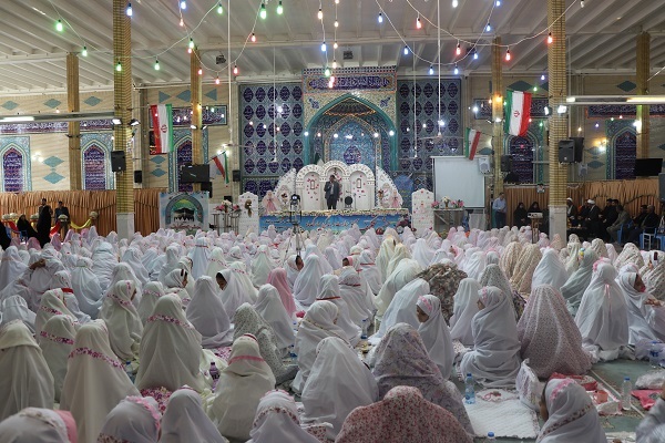 جشن آغاز عبادت و بندگی دختران دانش آموز در ازنا