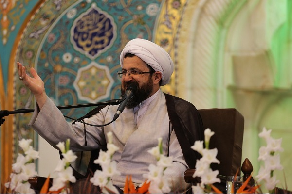حجت‌الاسلام‌والمسلمین ماندگاری، سخنران حرم بانوی کرامت