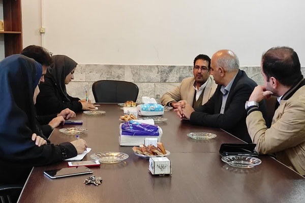 نشت معاون جهاددانشگاهی لرستان با رئیس کمیته امداد خرم آباد