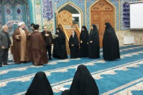 بانوی فعال قرآنی کانون فرهنگی و هنری امام محمدباقر(ع) ساری تجلیل شد