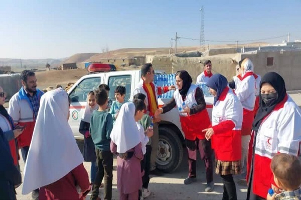 کاروان سلامت هلال احمر در روستاهای کم برخوردار کاروان سلامت هلال احمر در روستاهای کم برخوردار