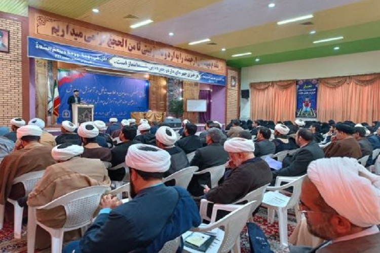همایش تخصصی روحانیون و طلاب شاغل در آموزش و پرورش خراسان رضوی برگزار شد