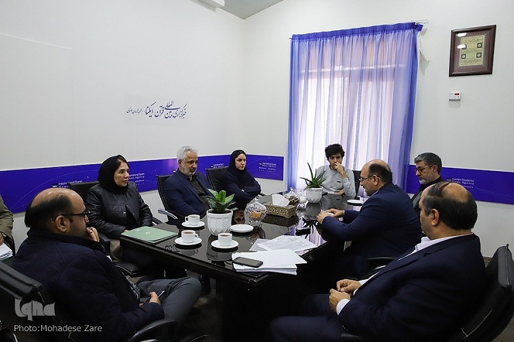 سیدجمال‌الدین حسینی، رئیس سازمان مدیریت و برنامه‌ریزی خراسان رضوی در تحریریه ایکنا