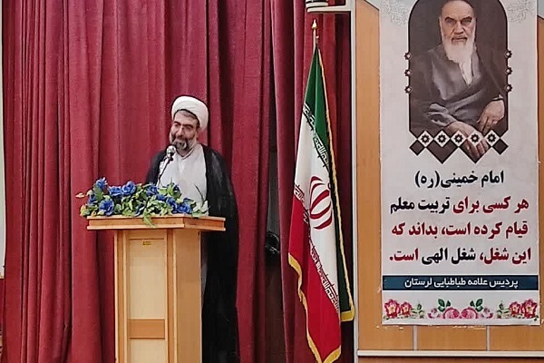 حجت‌الاسلام والمسلمین حبیب حاتمی کن‌کبود، مسئول نهاد نمایندگی مقام معظم رهبری در دانشگاه‌های لرستان
