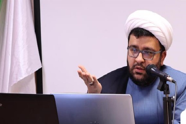 ارسال/ حجاب فقهی، شاخص عفت نیست/ لزوم تقویت تعبد در رعایت حجاب