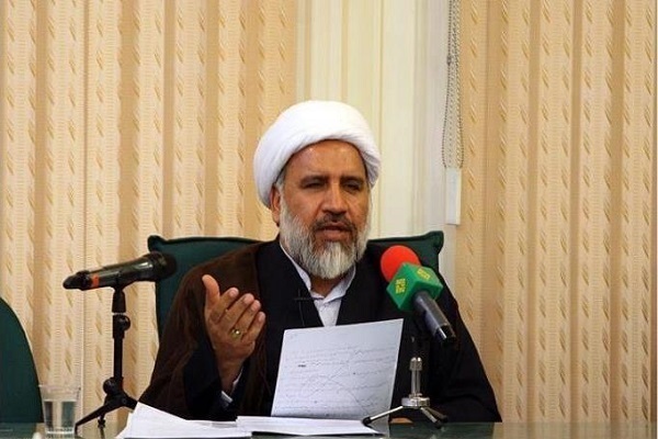حجت‌الاسلام علی پروانه، روحانی کاروان‌های حج و عمره