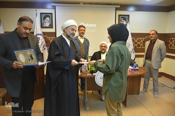 برگزیدگان مرحله استانی دوازدهمین دوره مناظرات دانشجویی در قم برگزیدگان مرحله استانی دوازدهمین دوره مناظرات دانشجویی در قم