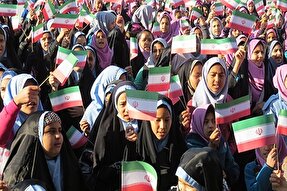 تبیین دستاوردهای نظام برای دانش‌آموزان تأثیرگذار است