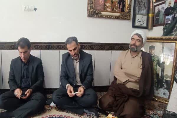 دیدار دانشگاهیان لرستان با خانواده شهید مدافع حرم اسماعیل غلامی یاراحمدی