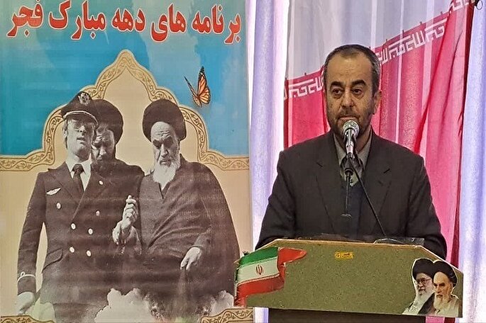 انقلاب هویت ملی و اسلامی ملت ایران با پیروزی  احیا شد